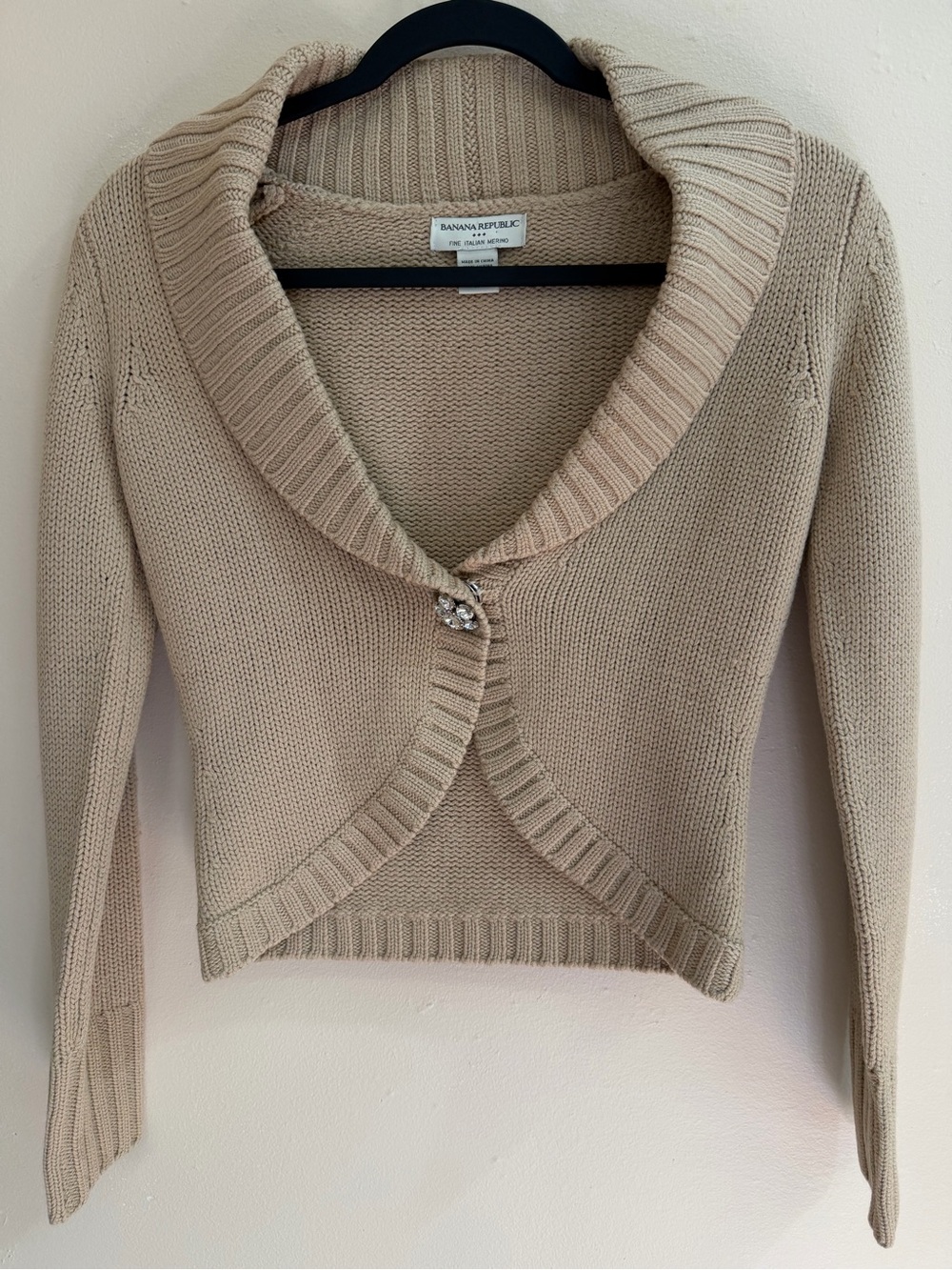 Banana Republic Fine Italian Merino Cropped Cardigan XS Beige | Jeweled Button